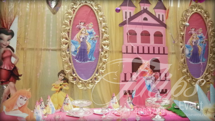 disney-princess-themed-birthday-party-decoration-pakistan-18