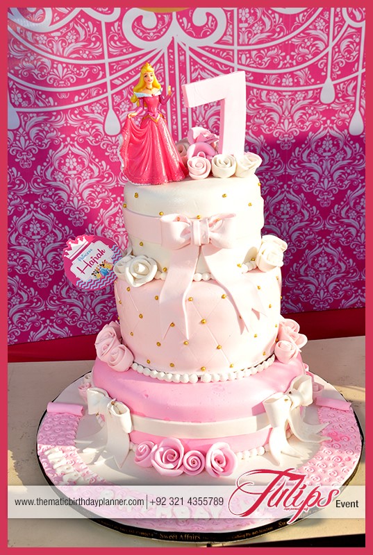 first-birthday-party-theme-ideas-for-girls-in-pakistan-48
