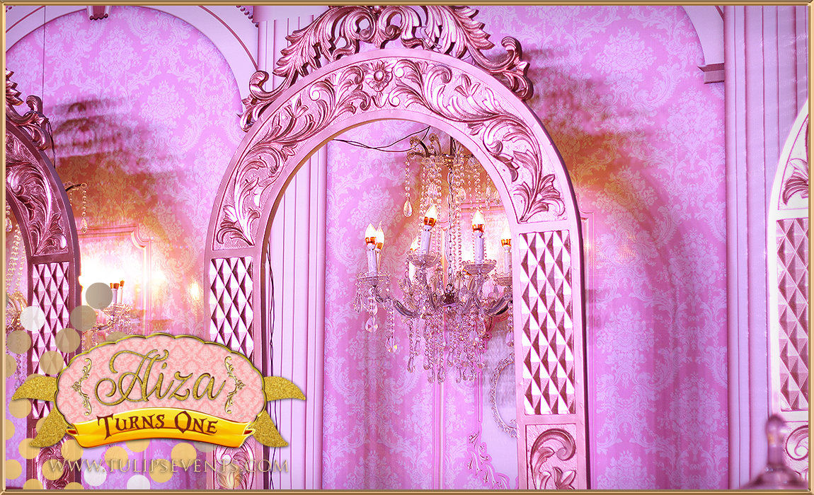 royal-princess-carousel-party-decoration-ideas-in-pakistan-24