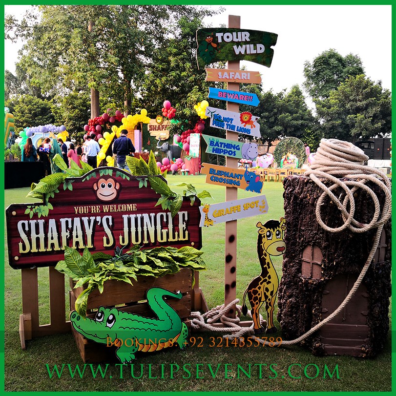 Jungle Theme Tree Decor For Kids Birthday Party Special